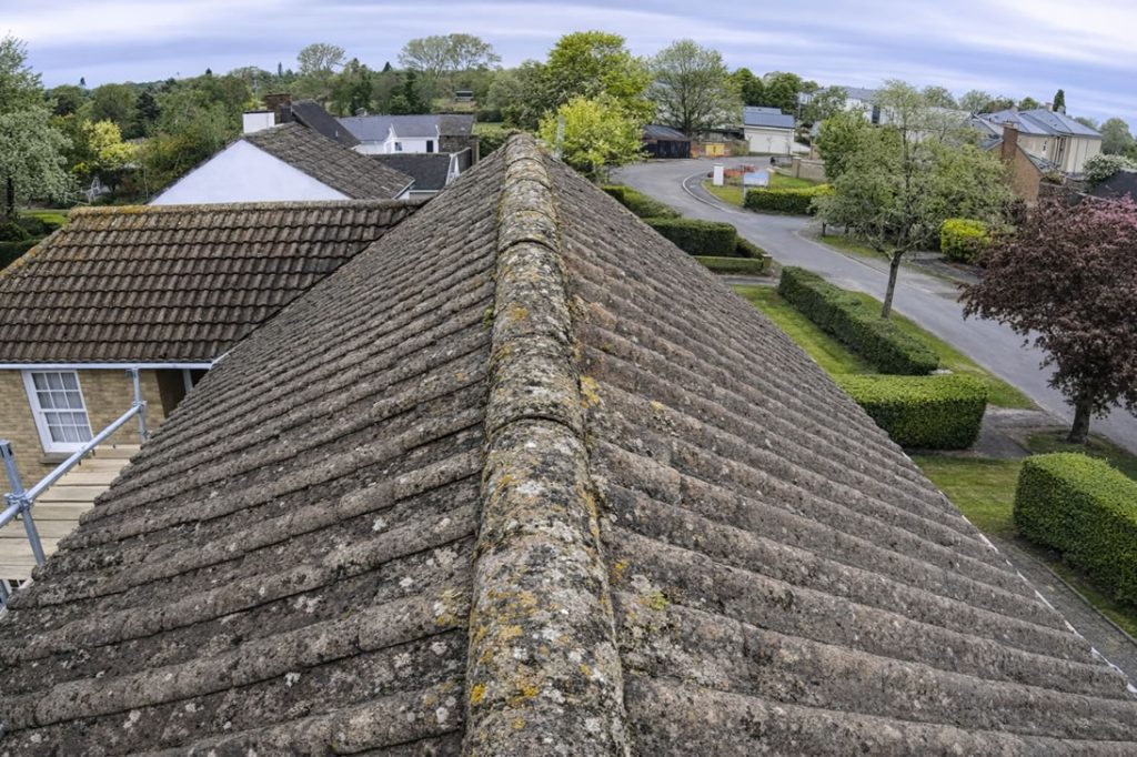 ridge tile repairs - loose ridge tiles on roof repaired